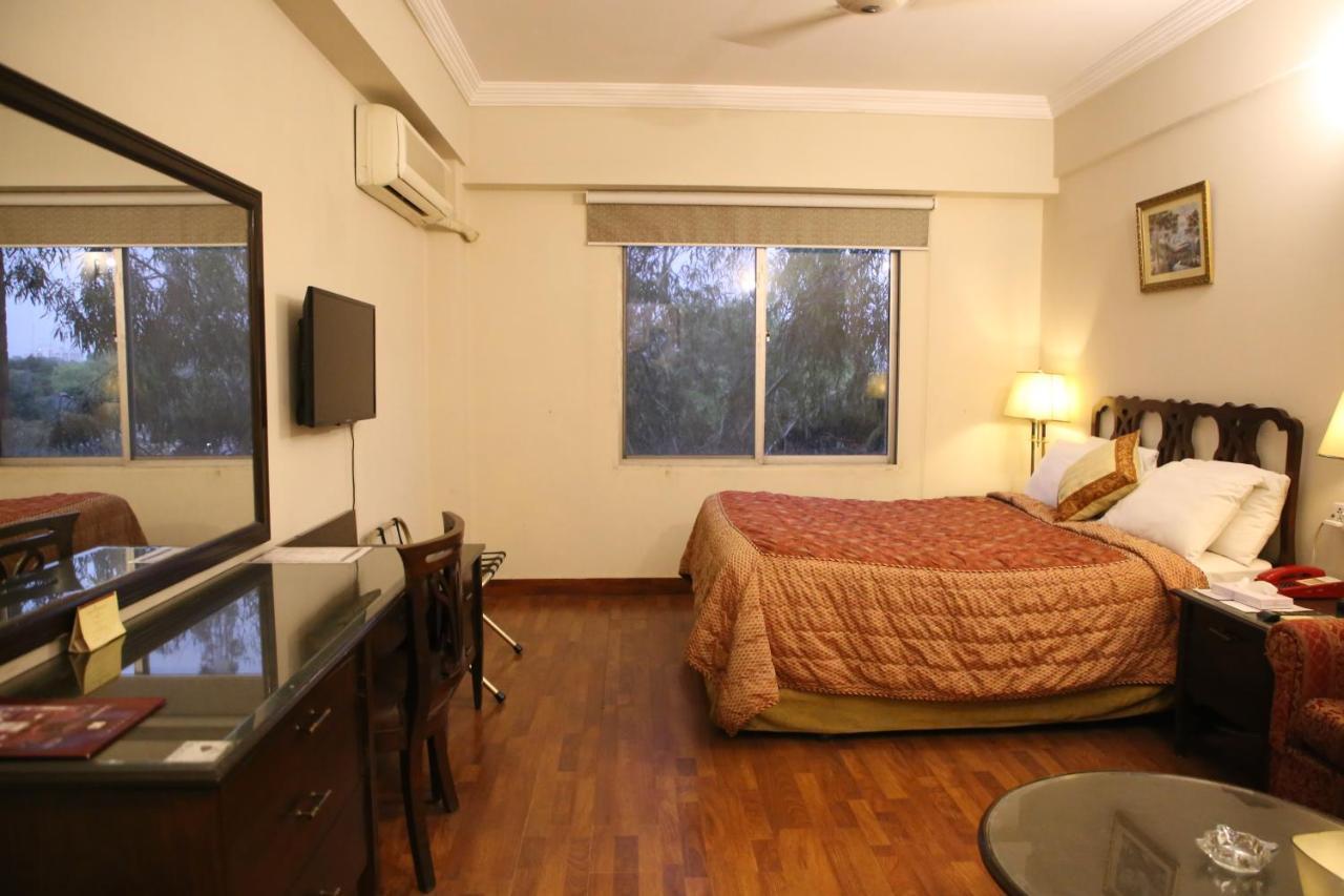 Carlton Tower Hotel Lahore Extérieur photo