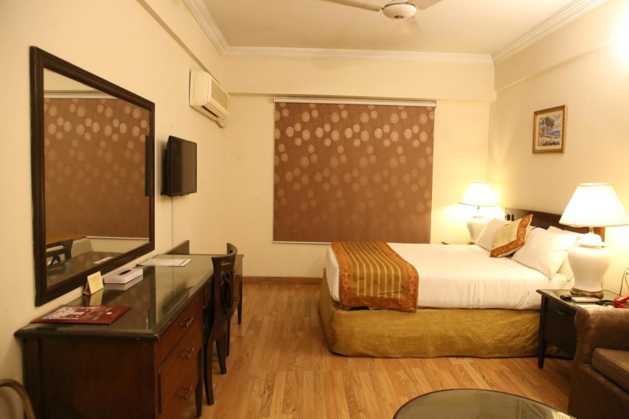 Carlton Tower Hotel Lahore Extérieur photo