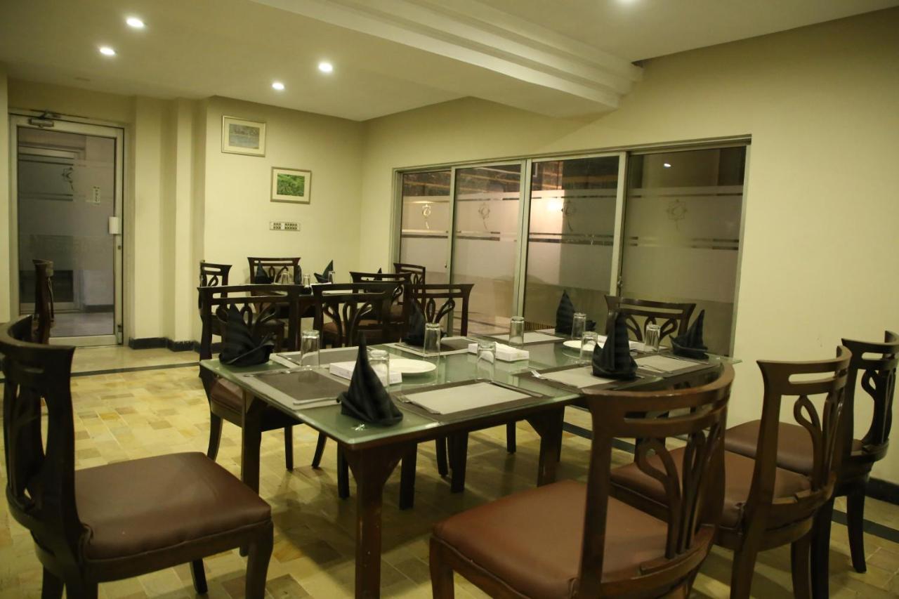 Carlton Tower Hotel Lahore Extérieur photo