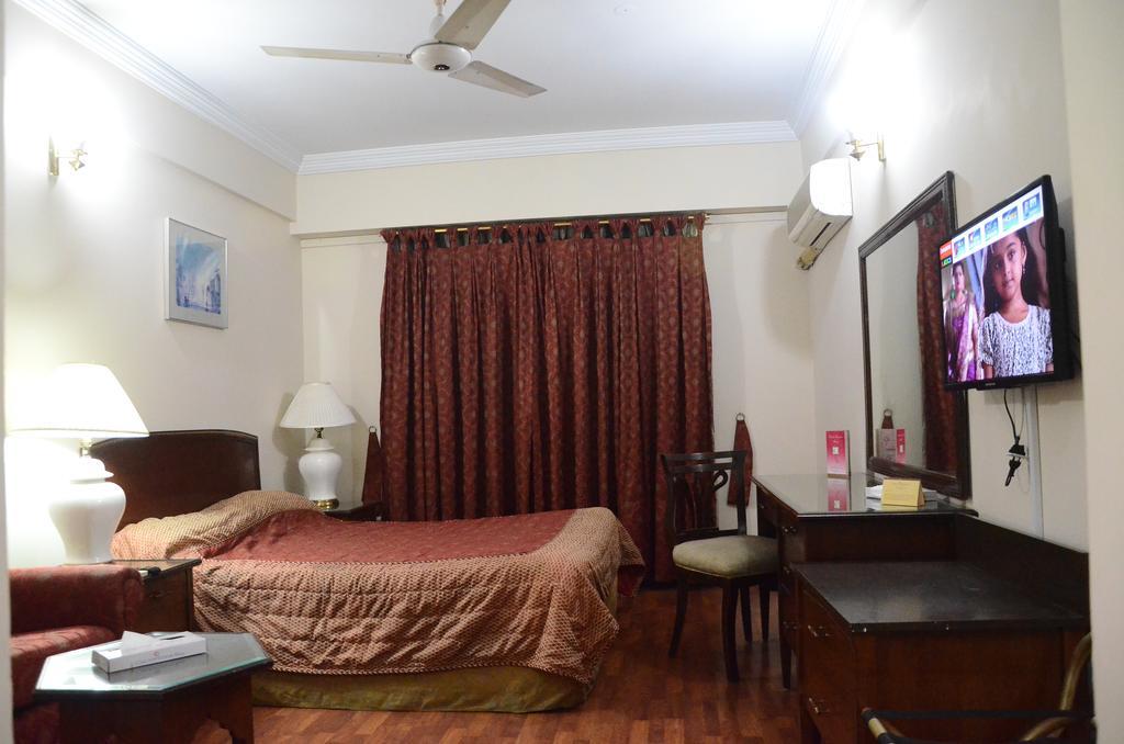 Carlton Tower Hotel Lahore Extérieur photo