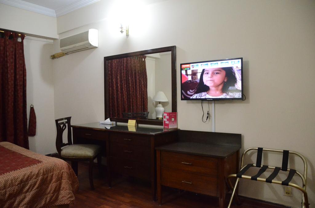 Carlton Tower Hotel Lahore Extérieur photo