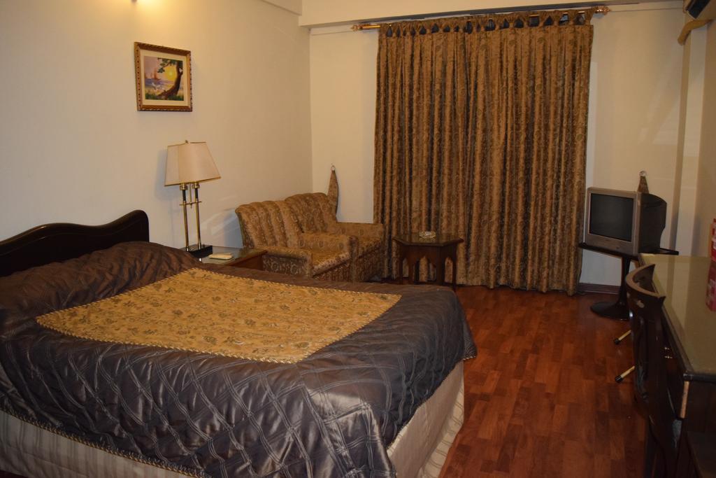Carlton Tower Hotel Lahore Chambre photo